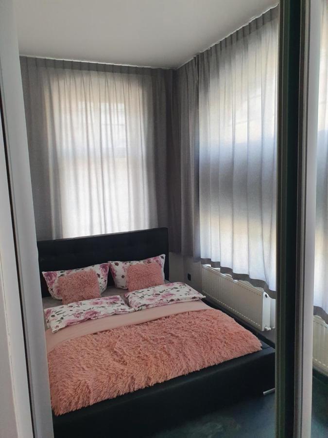 Apartament Sto Metrow Od Morza Swinoujscie Exterior photo